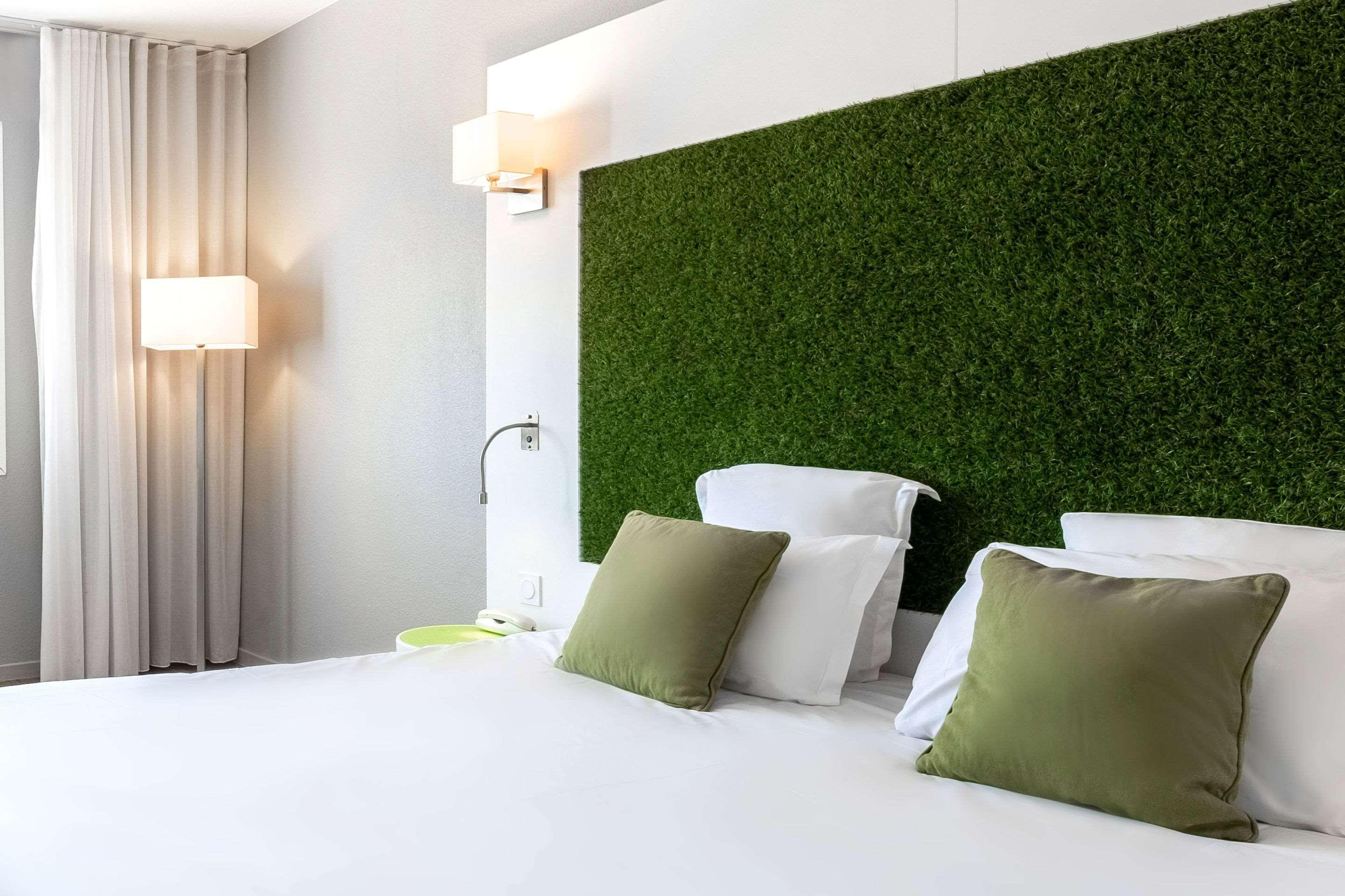 Hotel Golf Fontcaude Juvignac Bagian luar foto
