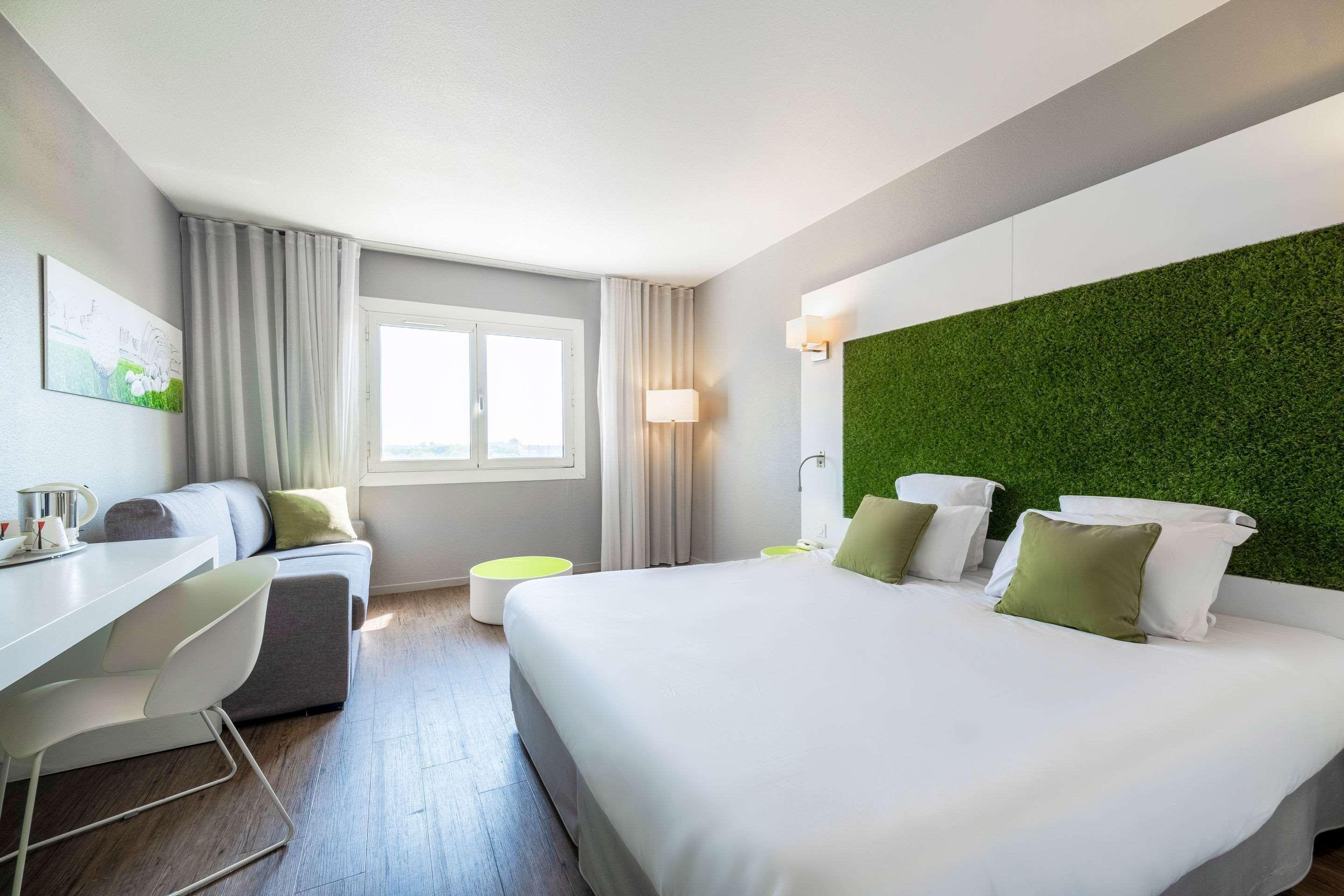 Hotel Golf Fontcaude Juvignac Bagian luar foto