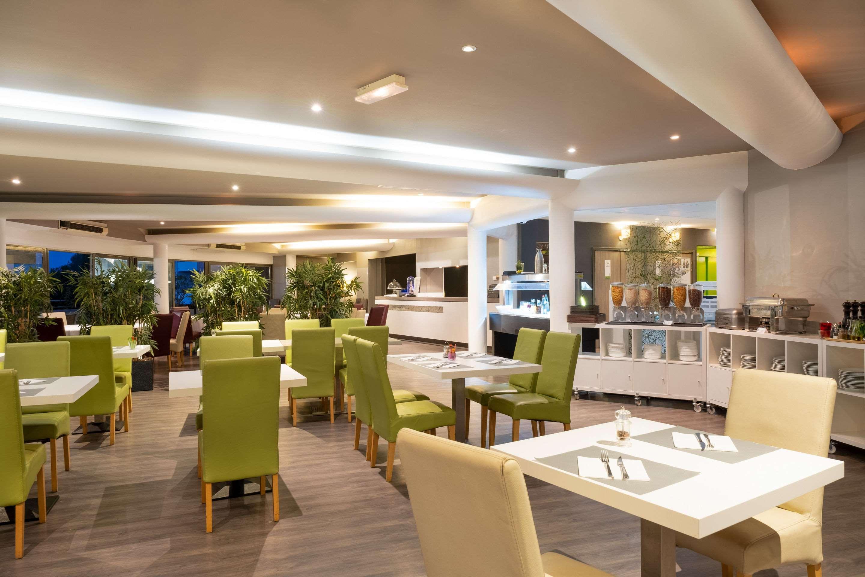 Hotel Golf Fontcaude Juvignac Bagian luar foto