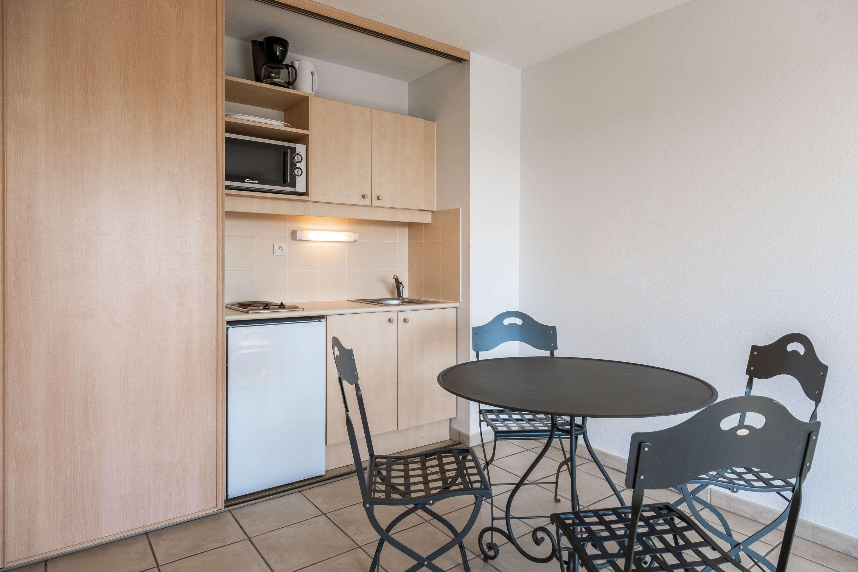Hotel Golf Fontcaude Juvignac Bagian luar foto