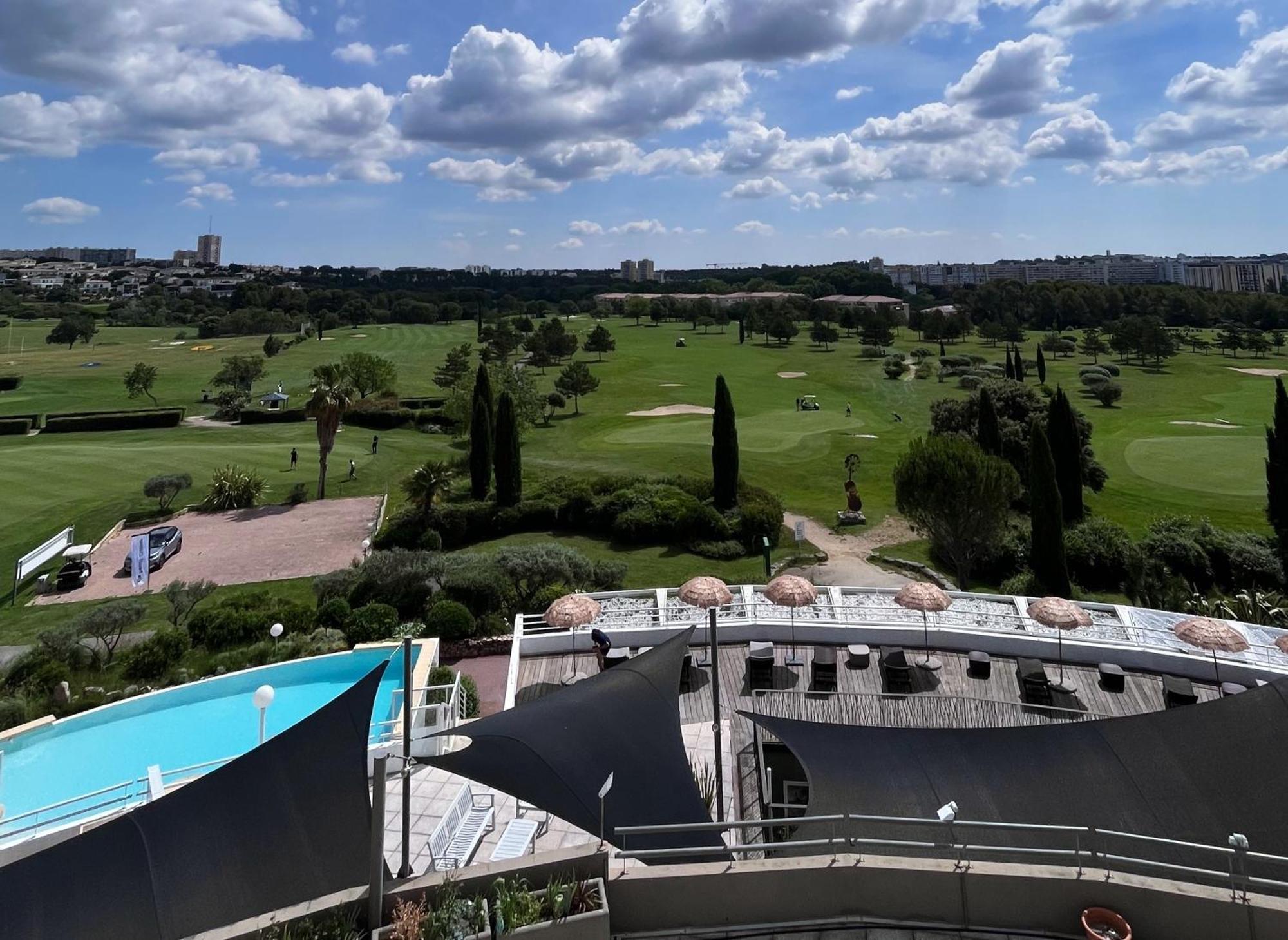 Hotel Golf Fontcaude Juvignac Bagian luar foto