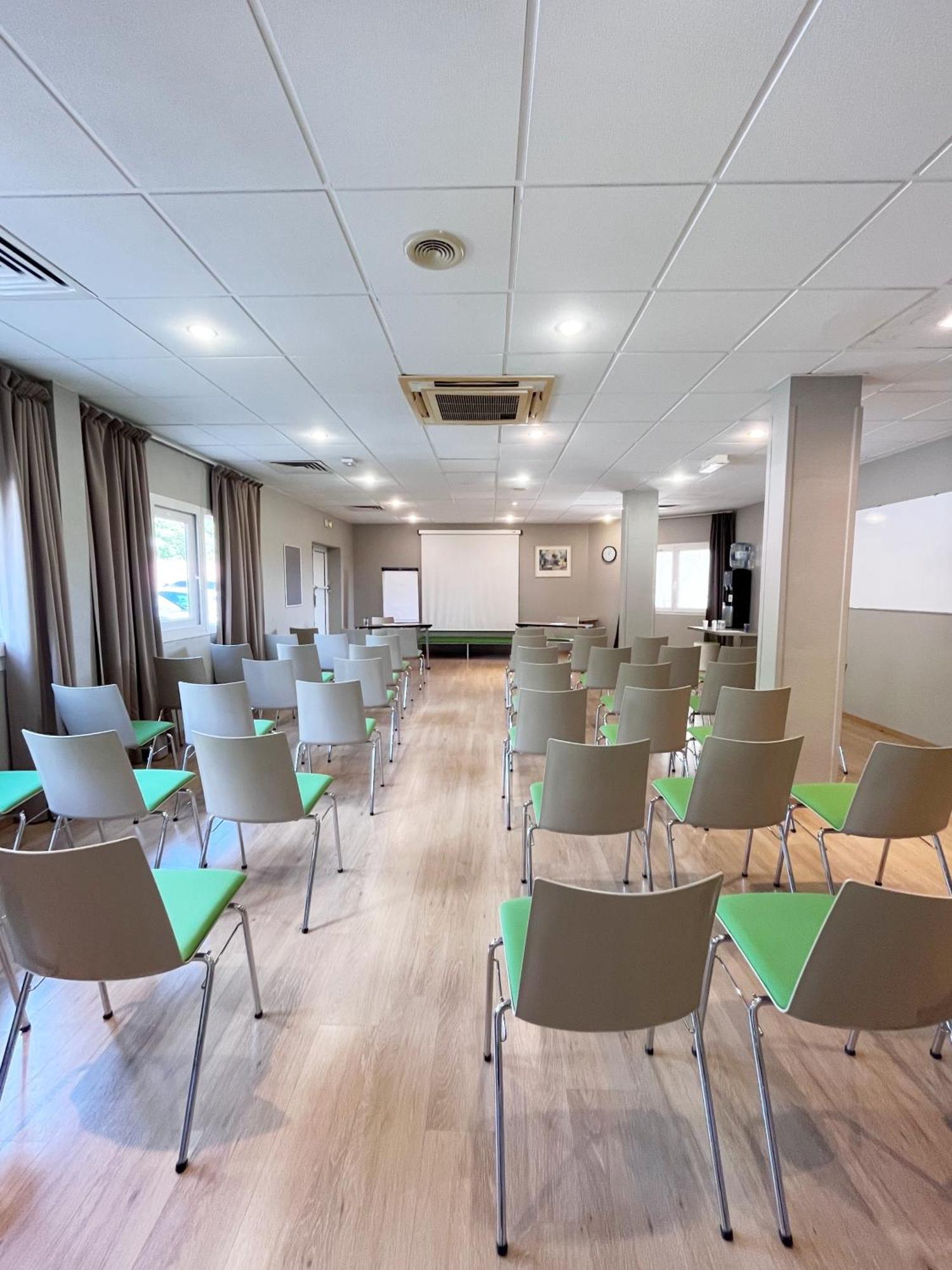 Hotel Golf Fontcaude Juvignac Bagian luar foto